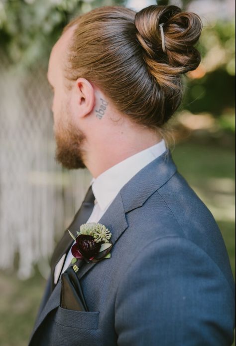 A groom and his man bun Man Bun Hairstyles Wedding, Long Hair Groom Hairstyle, Wedding Man Bun Grooms, Men Long Hair Updo, Wedding Man Bun, Wedding Hairstyles For Men Long Hair, Man Bun Wedding Hair, Men’s Long Hair Updo, Mens Long Hair Updos