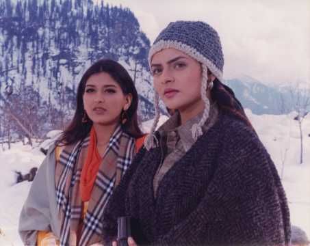 Diljale (1996) Photo Gallery: Posters & Movie Stills, Event Images | Cinestaan Film Event, Sonali Bendre, Play Quiz, Story Titles, Posters Movie, People Videos, Long Hair Styles Men, Movie Stills, Hd Images