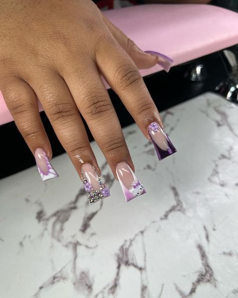 Freestyle Nails Acrylic Medium, Ghana Nails, Short Duckie Nails, Cute Freestyle Nails, Duckies Nails, Nailart Designs, Classic Nail, 2023 Nail, Nail Looks