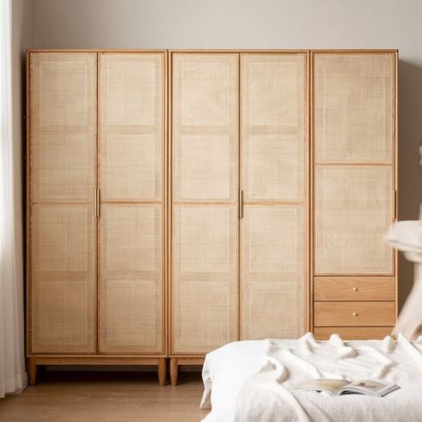 A cabinet that allows clothes to "breathe" freely The natural rattan cabinet has a strong sense of natural simplicity A more fitting storage system is conducive to classification and storage, easy to find Good-looking and enough to "decorate" to create more transparency for the bedroom Cane Wardrobe, Rattan Wardrobe, Bedroom Storage Cabinet, Single Door Wardrobe, Rattan Cabinet, Solid Wood Wardrobes, Tropical Style Interior, Color Door, Bedroom Storage Cabinets