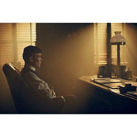 Cinematography Lighting, Peaky Blinders Wallpaper, Peaky Blinders Thomas, Filmmaking Cinematography, Cinematic Lighting, Cinema Photography, Movie Shots, Thomas Shelby, Desktop Wallpapers Backgrounds