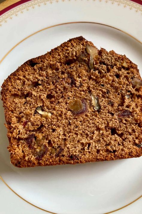 This quick and delicious date nut bread is packed with sweet dates and crunchy nuts, and takes just minutes to make - perfect for breakfast, snacks or dessert! Nutty Bread Recipe, Date Nut Loaf Recipe, Date Bread, Date Nut Bread, Nut Loaf, Bread Loaf, Nut Bread, Loaf Recipes, Snack Set