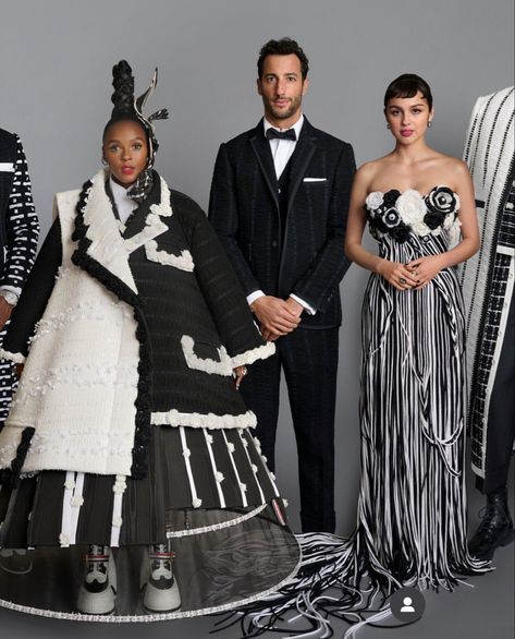 Daniel Ricciardo at the Met Gala 2023 by Thom Browne #DanielRicciardo #MetGala #fashion #instagram #aesthetic #thombrowne #nyc #f1 #formula1 #janellemonae #oliviarodrigo The Met Gala 2023, Janelle Monáe, The Met Gala, Daniel Ricciardo, Conan Gray, F 1, Thom Browne, Instagram Aesthetic, Couture