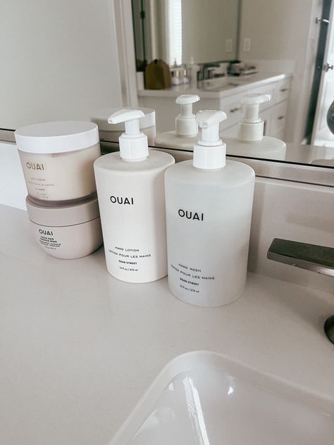 Ouai Hand Soap, Luxury Hand Cream, Hand Soap Aesthetic, Youtube Topics, Lotion Aesthetic, Soap Aesthetic, College Morning Routine, Nice Aesthetic, Made Bed