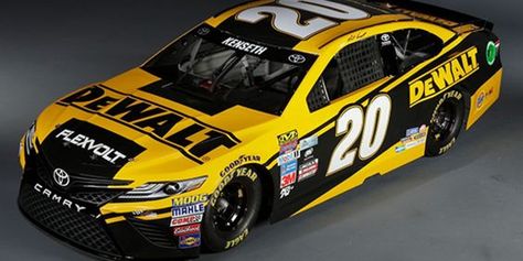 Matt Kenseth paint scheme for 2017 Monster Energy NASCAR Cup Series competition  https://racingnews.co/2017/01/09/2018-nascar-toyota-camry-photos-released/ #mattkenseth 2018 Toyota Camry, Nascar Photos, Late Model Racing, Nascar Diecast, Car Pics, Nascar Cup Series, Nascar Cup, Car Paint, Favorite Paint