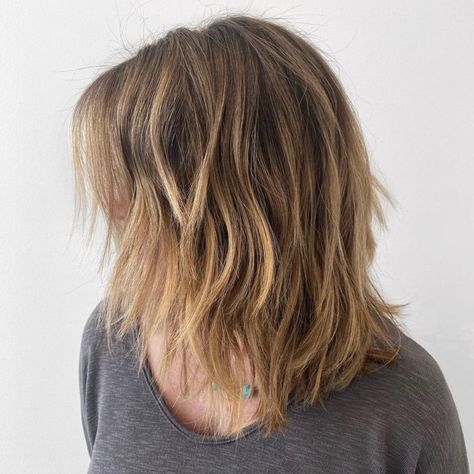 25 Coolest Long Choppy Bob Haircuts for That Beachy Lob Look Choppy Lob Straight, Long Summer Haircuts, Bob Hairstyles Straight Hair, Bob Hairstyles Straight, Long Choppy Bob, Shag Bob Haircut, Choppy Lob, Long Choppy Bobs, Choppy Bob With Bangs