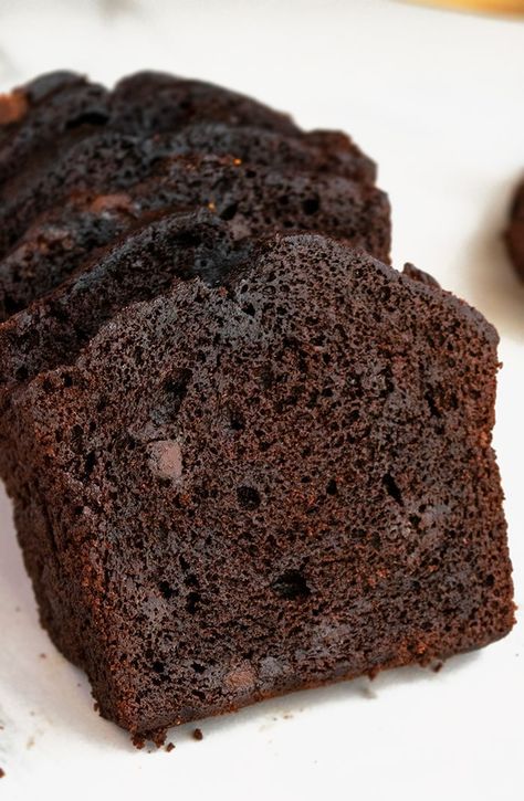 The best, classic, quick and easy chocolate pound cake recipe, homemade with simple ingredients. Rich, dense, soft, moist, starts off with cake mix, packed with chocolate chips, better than scratch. This ultimate chocolate sour cream pound cake is going to blow you away. The batter comes together in just 10 minutes with ingredients you probably already have in your pantry. Then, you just dump batter in a pan and bake until done. It's super fudgy and decadent like this Chocolate Molten Lava ... Cake Mix Pound Cake, Chocolate Pound Cake Recipe, Chocolate Cake Mix Recipes, Chocolate Chip Pound Cake, Recipes Using Cake Mix, Chocolate Loaf Cake, Cake Mix Desserts, Chocolate Pound Cake, Sour Cream Pound Cake