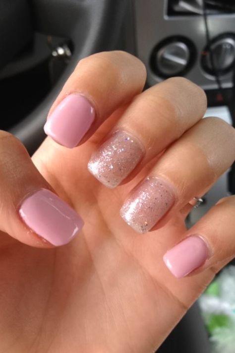 Glitter accents with baby pink pastel. Acrylics with gel overlay. So cute. Pastel Acrylics, Pink Gel Nails Designs, Gel Overlay Nails, Nails Board, Pink Overlay, Overlay Nails, Baby Pink Nails, Nails 2018, Gel Overlay