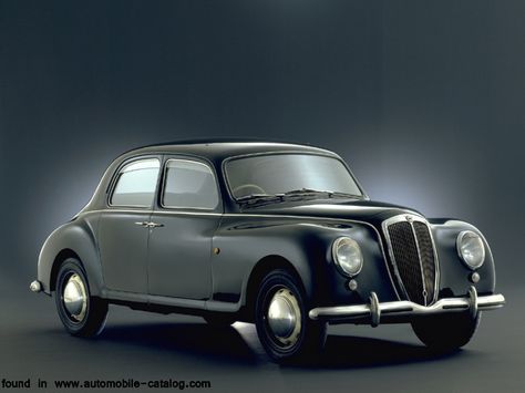 1952 Lancia Aurelia B21 Lancia Aurelia, Two Tone Paint, Woody Wagon, Microcar, Toyota Land Cruiser Prado, Lancia Delta, Mc Laren, Car Museum, Bugatti Chiron