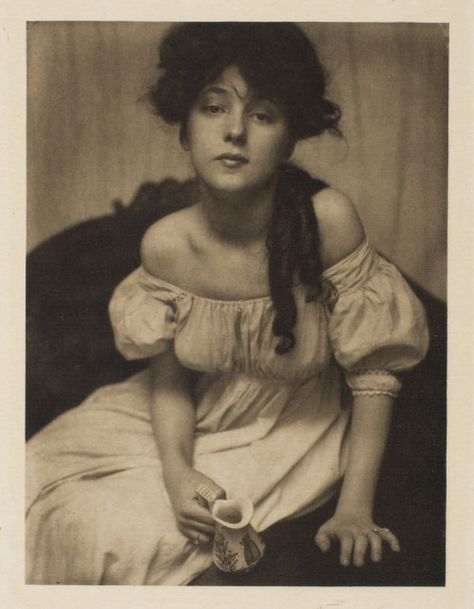 Gertrude Kasebier Photography, Gertrude Kasebier, Evelyn Nesbit, Harry Clarke, Portrait Vintage, Alfred Stieglitz, Maria Callas, Portrait Photos, Vintage Everyday