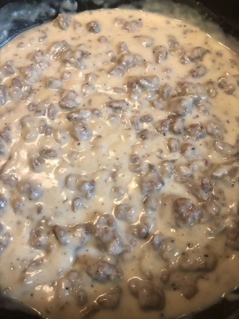 Pioneer Woman Country Gravy, Pioneer Women Sausage And Gravy, Sausage Gravy Pioneer Woman, Paula Deen Sausage Gravy, Amish Sausage Gravy, Pioneer Woman Sausage Gravy And Biscuits, Rae Drummond Recipes The Pioneer Woman, Pioneer Woman Gravy, Sausage Gravy Recipe Pioneer Woman