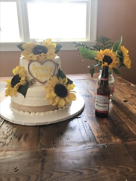 I do BBQ. Sunflower cakes. Engagement party. I Do Bbq Cake Ideas, Bbq Cake Ideas, I Do Bbq Cake, Bridal Bbq, Fireman Wedding, Backyard Bbq Wedding, Bbq Cake, 60th Anniversary Parties, Anniversary Plans