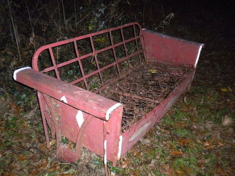 Vintage Porch Glider Restoration My grandfolks had one I loved.  I wish years ago I would have taken it. Porche Vintage, Porch Glider, Vintage Outdoor Furniture, Patio Furniture Makeover, Vintage Porch, Metal Outdoor Furniture, Metal Patio Furniture, Rustic Porch, Porch Furniture