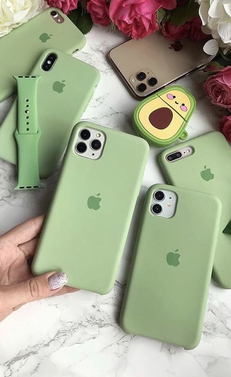 Matching Iphone Case, Iphone Accessories Gadgets, Iphone Gadgets, Apple Iphone Accessories, Green Phone Case, Airpods Apple, Get Free Iphone, Iphone Life Hacks, Green Iphone