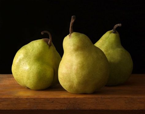 Pears Photography, Pear Photo, Still Life Pictures, Life Drawing Reference, Oil Painting Tutorial, Still Life Fruit, Fruit Photography, Still Life Photos, Still Life Oil Painting