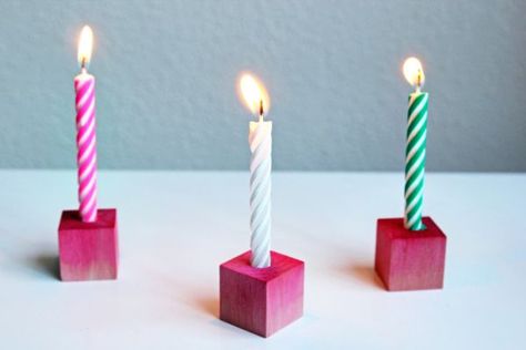 Get Crafty And Make Some Unique Candle Holders – 50 Ideas For A Perfect Weekend Project Diy Unique Candles, Birthday Candles Diy, Homemade Candle Holders, Creative Candle Holders, Birthday Candle Holder, Block Candles, Anniversaire Diy, Unique Candle Holders, Mini Candle