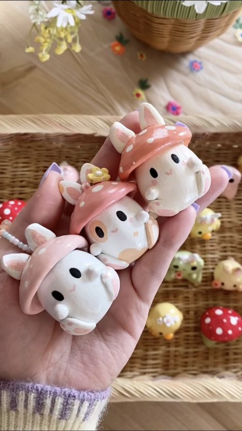 Mushroom Hats, Tote Bag Ideas, Fun Bedroom, Chat Kawaii, Air Dry Clay Projects, Tanah Liat, Clay Diy Projects, Clay Crafts Air Dry, Cute Polymer Clay