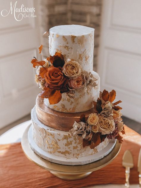 Orange Wedding Cake, Fall Wedding Color Schemes, Boho Wedding Cake, Burnt Orange Weddings, Wedding Themes Fall, Wedding Cake Rustic, November Wedding, Fall Wedding Cakes, Future Wedding Plans