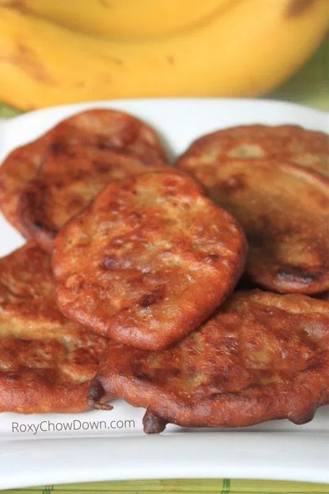 Banana Fritters Recipe, Jamaican Banana Fritters, Banana Fritters, Jamaican Dishes, Fritters Recipe, Mood Food, Fritter Recipes, Island Food, Jamaican Recipes