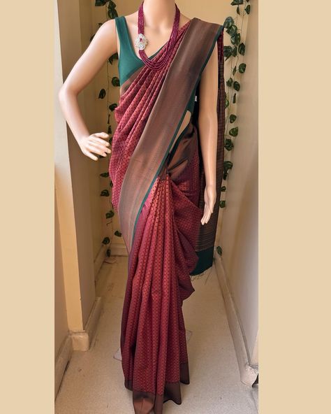 Www.Thejacouture.in > silk sarees > maroon Art silk saree. . Maroon Art silk saree with Golden copper zari design all over saree and Green border. Comes with green blouse piece. Saree height: 48 inches. Saree length: 5.5 meters. Blouse: 80cm . Priced: 1550/- INR Normal wash. . Neckpiece: @golden_leaf_jewels #sareelove #traditional #sareelovers #sareedraping #sareeaddict #onlineshopping #saree #artsilksaree #maroonsaree #thejacouture Burgundy Saree, Saree Green, Maroon Saree, Golden Copper, Green Border, Golden Leaf, Green Saree, Red Saree, Art Silk Sarees