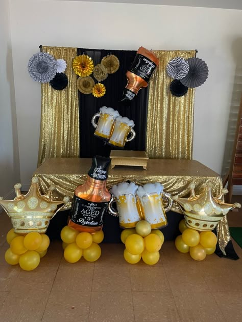 50th Birthday Party Ideas For Men, Beer Birthday Party, Surprise Birthday Decorations, Birthday Decorations For Men, Beer Wall, 50th Birthday Decorations, Leo Birthday, Mens Birthday Party, Beer Birthday