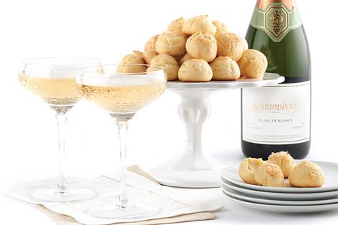 Champagne, celebration, and a savory snack: your New Year’s Eve is set.  Before the ball drops, make sure to bake some of these delicious savory treats to pair with your champagne. Find tips for throwing the best bubbly patisserie party with our expert advice.  Gougères These savory puffs blend cheese into a basic pâte à … Champagne Snacks Pairing, Savory Puffs, Champagne Snacks, Champagne Celebration, Savory Treats, Bar Food, Rainbow Food, Culinary Recipes, Food Categories