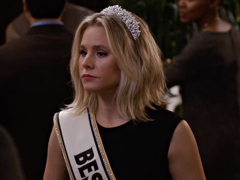 the good place Good Place Eleanor, Eleanor Shellstrop, Kristen Bell, Fav Characters, The Good, The Good Place, Favorite Character, Profile Picture, Good Things