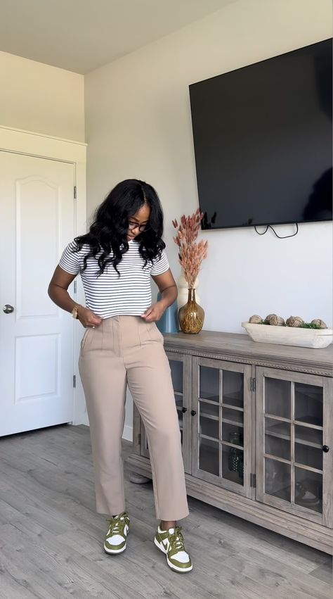 Business Casual Outfits Polo Shirt Women, Business Casual Therapist Outfits, Business Outfits With Flats, Tshirt And Slacks Women, Work Outfit Sneakers Women, Instructional Assistant Outfits, Corporate Baddie Outfits Black Women, Business Casual Black Women Summer, Summer Office Fashion