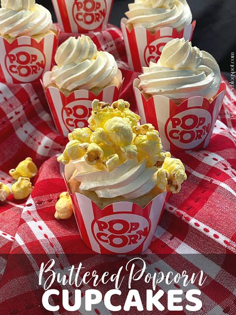 Movie Theater Cupcakes Ideas, Popcorn Theme Cake, Popcorn Bucket Cake, Caramel Popcorn Cake Decoration, Popcorn Looking Cupcakes, Creative Deserts, Popcorn Decorations, Popcorn Cupcakes, Buttered Popcorn