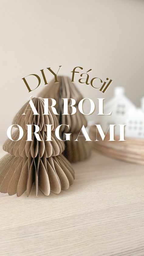 siemprevivashome on Instagram: DIY ÁRBOL ORIGAMI ¡Hola flores! Tras las bolas de origami que hice el otro día me quedé con la espinita de hacer los árboles también. Los… Paper Christmas Tree Diy, Decoracion Navidad Diy, Origami Tree, Diy Honeycomb, Types Of Christmas Trees, Origami Decoration, Noel Diy, Christmas Origami, Paper Christmas Tree