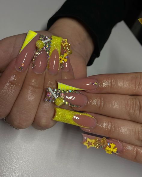 Yellow freestyle💛🌼✨ . . . Dm to book!💖 @nailed.byjennie #longnails #yellownails #blingnails #glitternails #frenchnails #nailsofinstagram #nailsoftheday #fresnonails #fresnonailtech #explorepage Silver And Yellow Nails, Yellow And Silver Nails, Yellow Birthday Nails, Yellow Nail Designs, Hair Roblox, Junk Nails, Girly Acrylic, Girly Acrylic Nails, French Tip Acrylic Nails