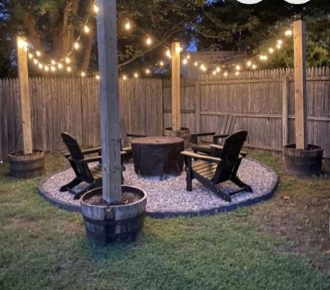 Outdoor Fire Pit Area, Garden Hacks Diy, Outdoor Patio Designs, Cozy Backyard, Easy Backyard, Fire Pit Area, Backyard Paradise, Backyard Fire, Outdoor Decor Backyard