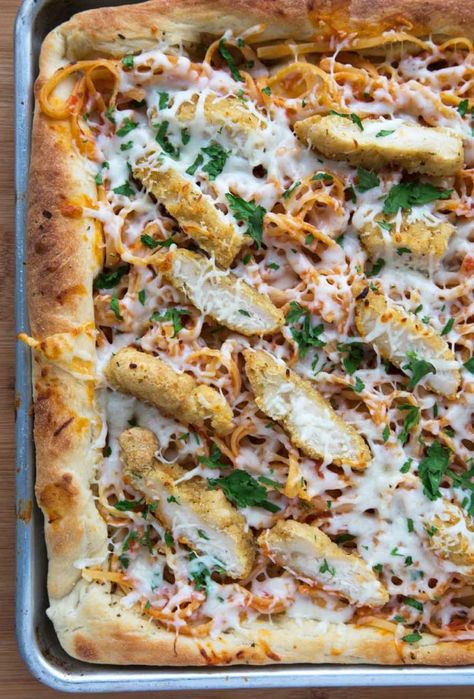 Chicken Parm Pizza – Let’s Make Pizza Night Fun! Cold Vegetable Pizza, Chicken Parm Pizza, Sicilian Style Pizza, Vegetable Pizza Recipes, Pasta And Chicken, Restaurant Style Recipes, Sicilian Style, Mozzarella Recipes, Dinner Chicken