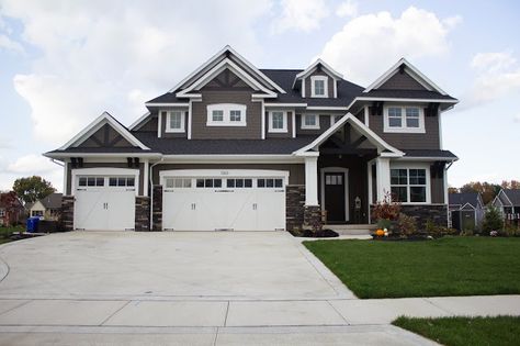 House Colors With Stone, Exterior House Colors With Stone, Gray House, Door Colors, Garage Ideas, Garage Design, Decorating Inspiration, Dream Garage, Dream House Exterior