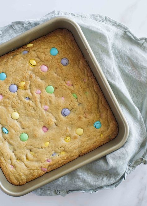 Easter Desserts Small Batch, Homemade Easter Desserts, Small Batch Bar Cookies, Small Batch Blondies, Easter Blondies, Small Batch Desserts, Easter Cookie Bars, Small Recipes, Small Batch Cookie Recipe