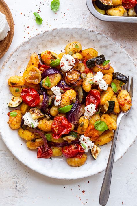 roasted gnocchi plate Vegan Thai Green Curry, Italian Dinners, Lazy Cat Kitchen, Vegan Ricotta, Baked Gnocchi, Asian Dinners, Cat Kitchen, Homemade Gnocchi, Tomatoes Recipe