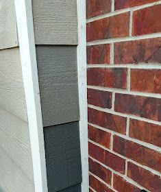 Home Exterior Colors Stucco, Paint Siding, Home Exterior Colors, Outdoor House Paint, Red Brick House Exterior, Grey Exterior House Colors, Red Brick Exteriors, Paint House, Gray House Exterior