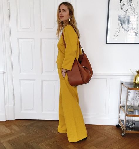 Pernille Style Palette, Bright Outfit, 2018 Style, Perfect Summer Outfit, Beige Outfit, Style Crush, Looks Chic, Mellow Yellow, Vintage Clothes