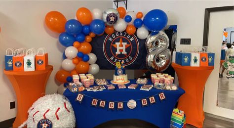 Astros Decorations Party, Astros Birthday Party Decorations, Astros Theme Party, Astros Birthday Party Ideas, Astros Baby Shower Theme, Astros Party Ideas, Astros Theme Birthday Party, Astros Birthday Party, Houston Astros Birthday Party