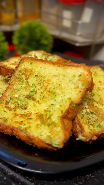 Egg Snacks, Bread Snacks, Bread Toast, Evening Snacks, Coriander Leaves, Curry Leaves, Food Styling, Food Photo, Breakfast Recipes