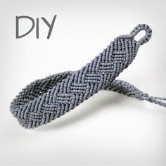 Mens Bracelet Diy, Macrame School, Diy Macramé, Tutorial Macramé, Bracelet Tattoo, Macrame Bracelet Tutorial, Macrame Bracelet Diy, Macrame Bracelet Patterns, Makramee Diy