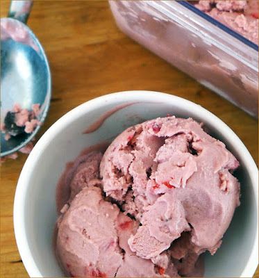 Ginger Ice Cream, Vegan Ice Cream Recipe, Book Restaurant, Dairy Free Ice Cream, Vegan Dark Chocolate, Recipes Book, Make Ice Cream, Vegan Ice Cream, Fries In The Oven