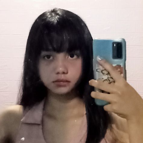 Hime Cut, Full Bangs, White People, Daily Fashion, Bangs, Mirror Selfie, Hair, Beauty, Quick Saves