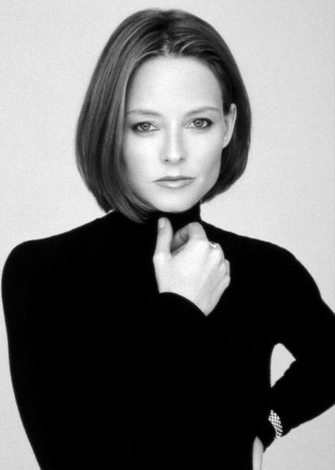 Jody Foster, Female Actors, Jodie Foster, Inspiring Women, Business Portrait, Catherine Deneuve, Hooded Eyes, Hollywood Star, Sandra Bullock