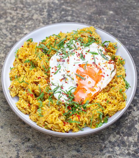 Egg And Rice Recipes, Egg And Rice, Curried Rice, Mob Kitchen, Spinach Tart, Buttery Rice, Rice Meals, Grain Recipes, Hard Boiled Egg