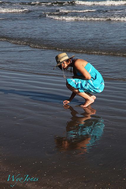 Photographs of picking up shells | photo Person Picking Something Up Reference, Picking Up Pose Reference, Woman Beach Photography, Watch Sketch, Seashell Ideas, Crawdads Sing, Shell Drawing, Galveston Tx, Paint Night