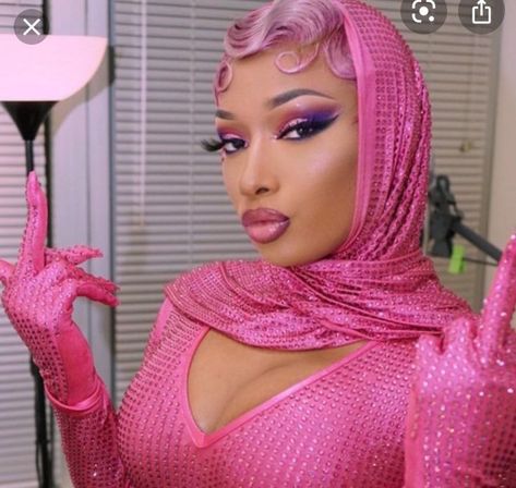 Thee Stallion, Jhene Aiko, Megan Thee Stallion, Pink Photo, Pastel Pink Aesthetic, Female Rappers, Pink Vibes, Doja Cat, Clueless