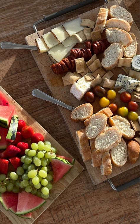 Appetizers Board, Food Set Up, Charcuterie Board Ideas, Random Products, Foreign Food, Food Hub, Healthy Food Motivation, Pureed Food Recipes, Food Platters