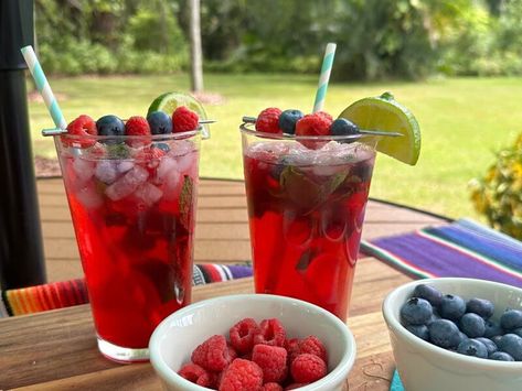 Quench your thirst with the perfect blend of tart and sweet in our mixed berry mojito. Fresh Wish Farms blueberries... Strawberry French Toast Bake, Berry Mojito, French Toast Bites, Apple Pastry, Strawberry Salsa, Pumpkin French Toast, Berry Breakfast, Spring Cocktails, Raspberry Syrup