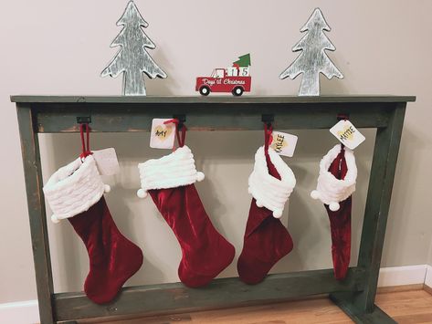 Free Standing Stocking Holder Diy, Diy Wood Stocking Holder, Wooden Stocking Holder Stand, Stocking Stand Diy, Stocking Holders Diy Wooden, Stocking Holders Standing Diy, Diy Stocking Holder Stand, Stocking Hangers No Fireplace, Stocking Hanger Diy